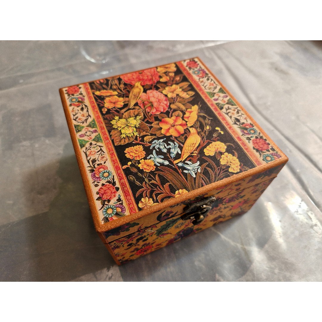 جعبه چوبی کادویی دکوپاژ