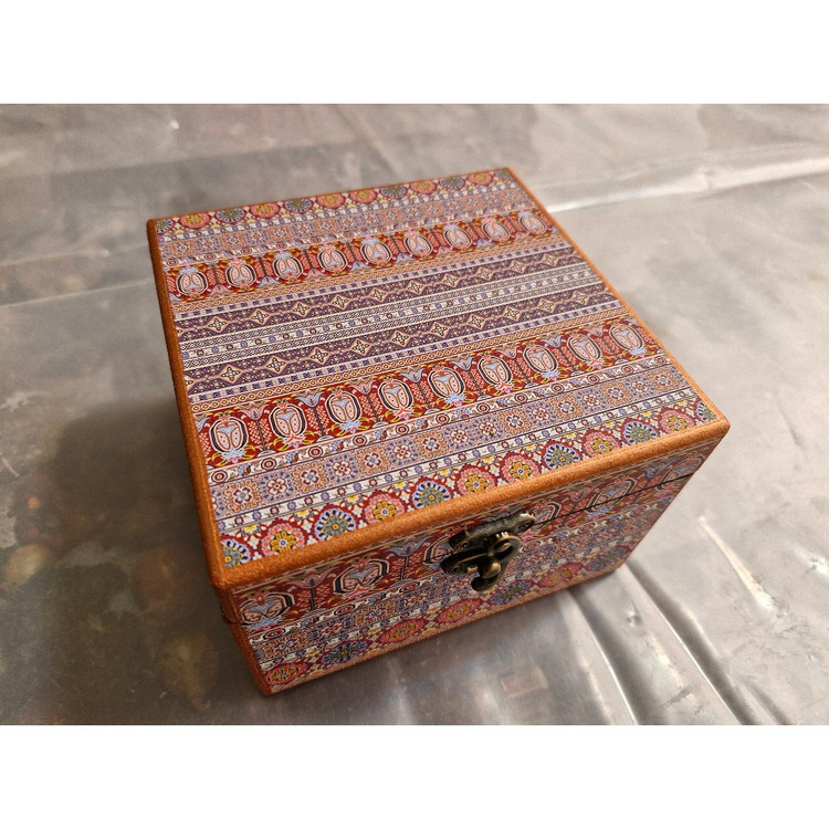 جعبه چوبی کادویی دکوپاژ